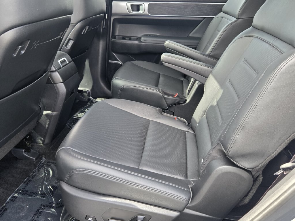 Certified 2026 Hyundai Santa Fe Limited FWD image 11