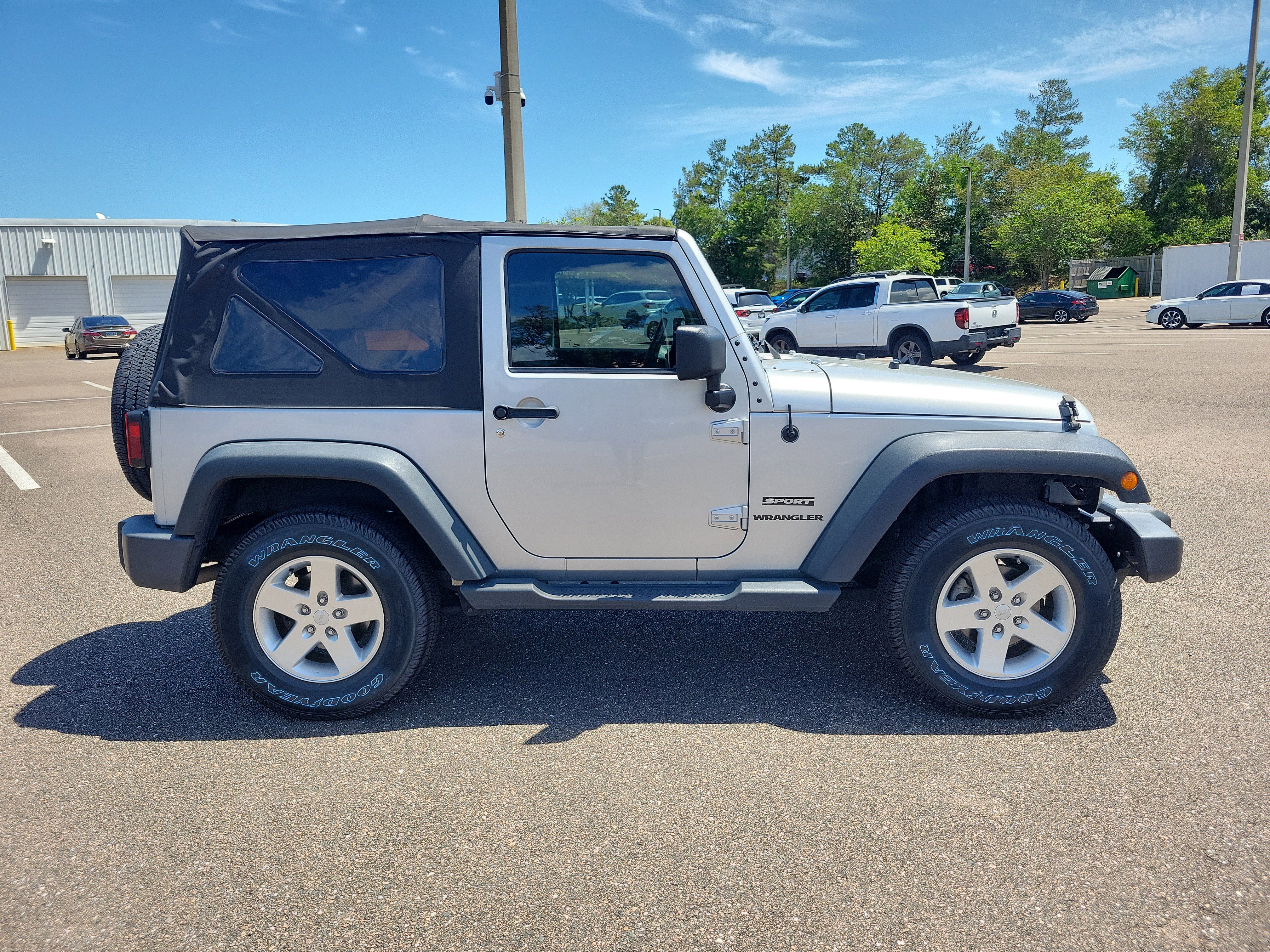 Used 2012 Jeep Wrangler Sport image 6