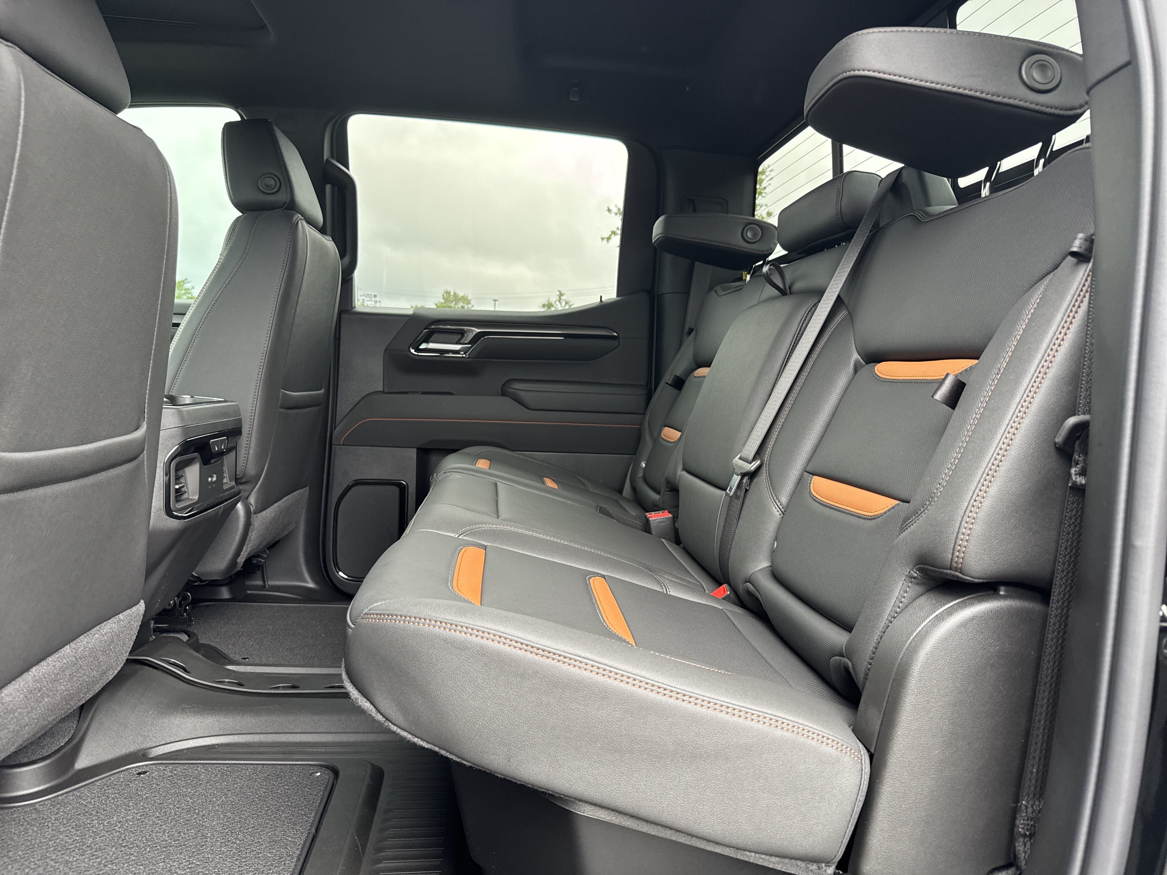 New 2026 GMC Sierra 1500 AT4 w/ AT4 Premium Package AWD/4WD image 32
