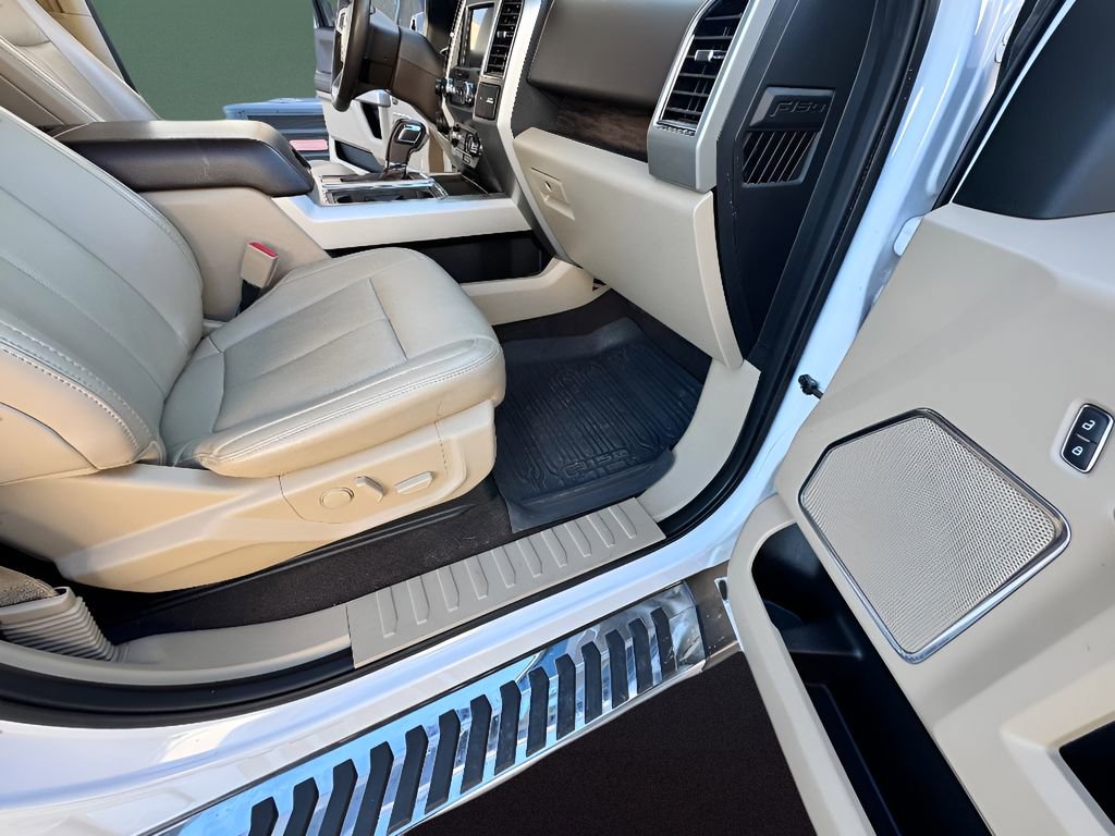 Used 2019 Ford F150 Lariat image 12