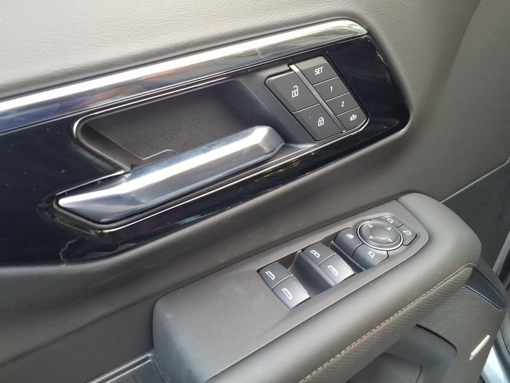 New 2026 Chevrolet Tahoe High Country AWD/4WD image 16