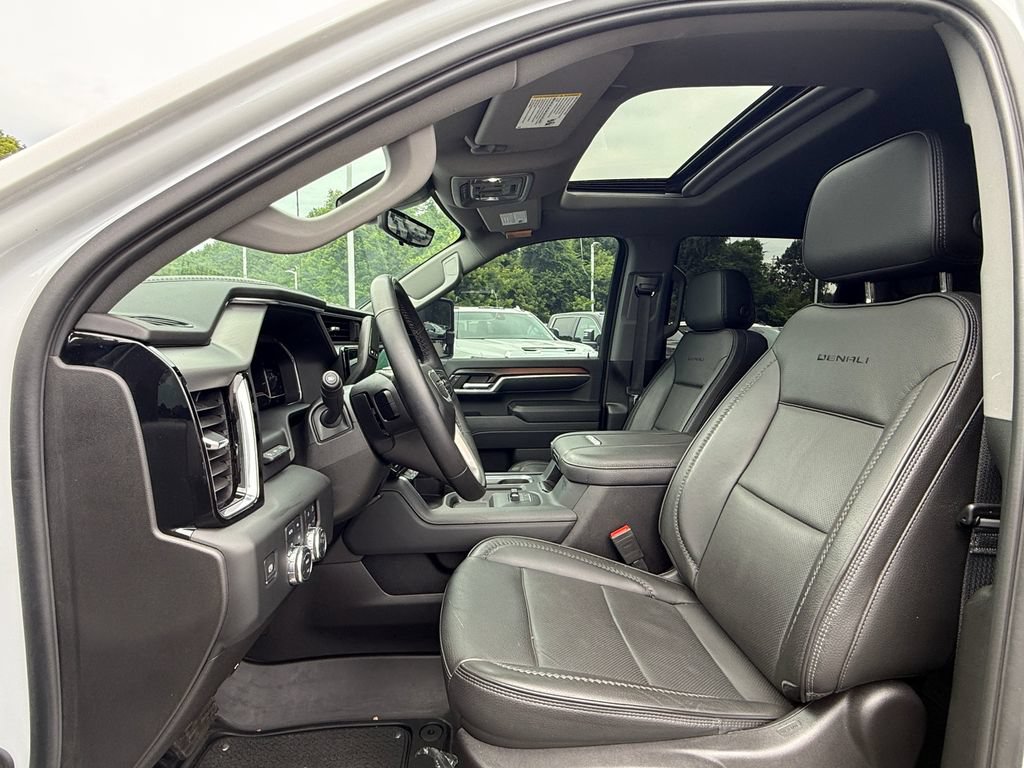 Used 2024 GMC Sierra 3500 Denali w/ Denali Reserve Package AWD/4WD image 19