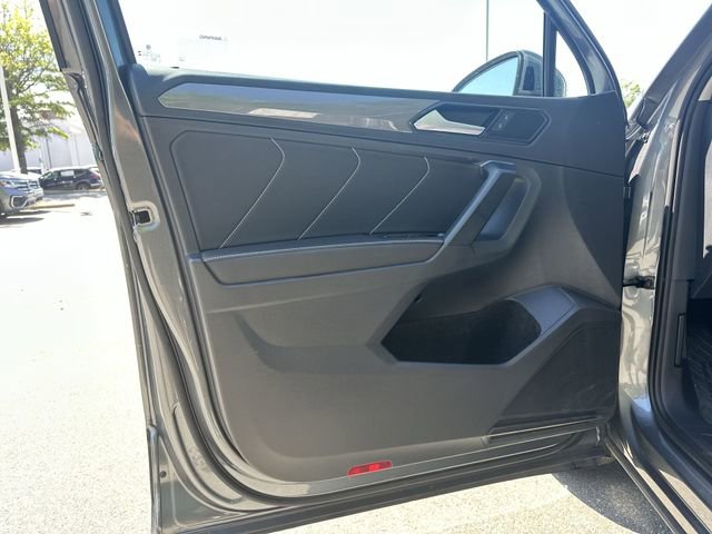 Certified 2023 Volkswagen Tiguan SE image 14