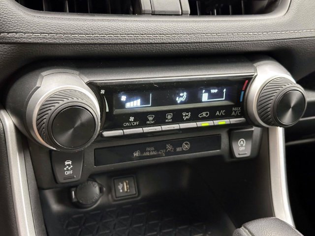 Used 2023 Toyota RAV4 LE AWD/4WD image 21