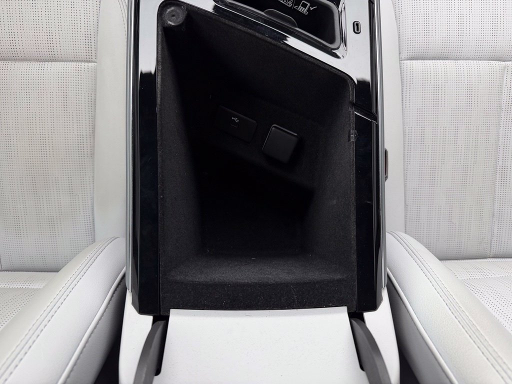 Certified 2024 Cadillac Lyriq Sport w/ LPO, Floor Liner Package AWD/4WD image 27