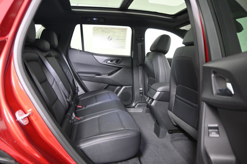 New 2026 Chevrolet Equinox LT w/ Convenience Package II image 15