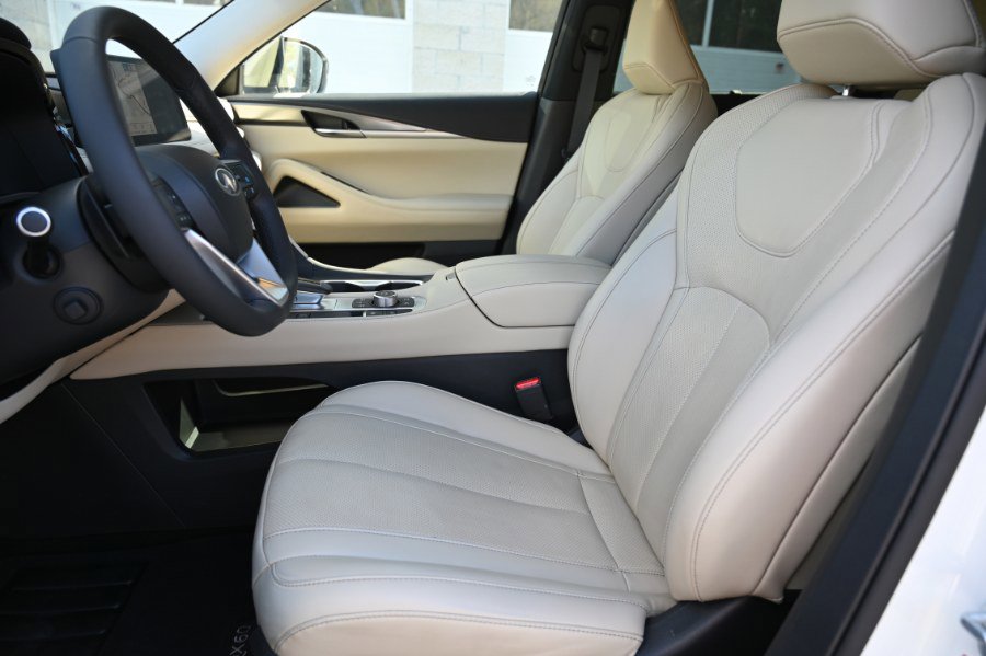 Used 2023 INFINITI QX60 Luxe w/ Cargo Package AWD/4WD image 17