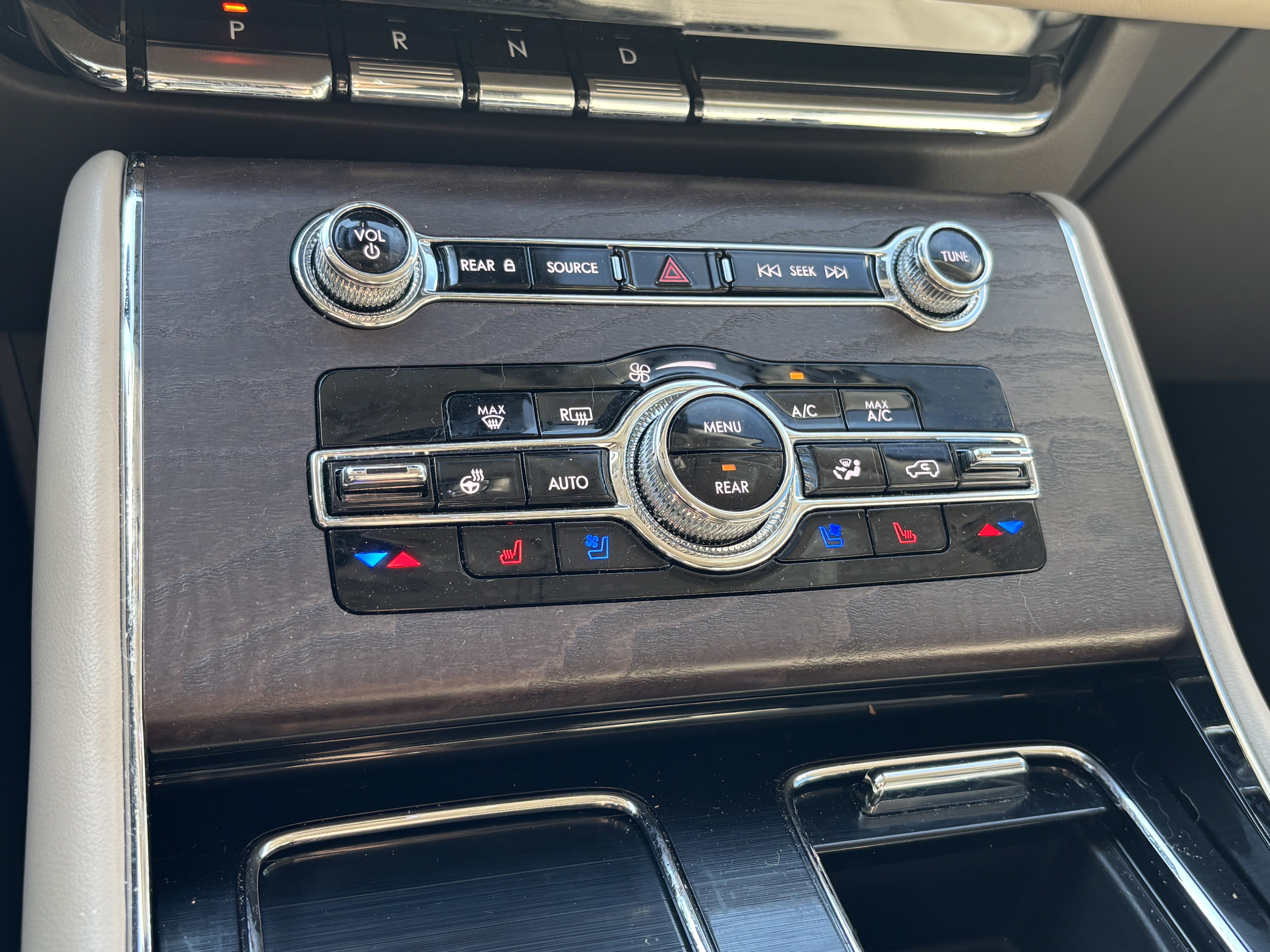 Used 2024 Lincoln Aviator Reserve w/ Equipment Group 201A image 31