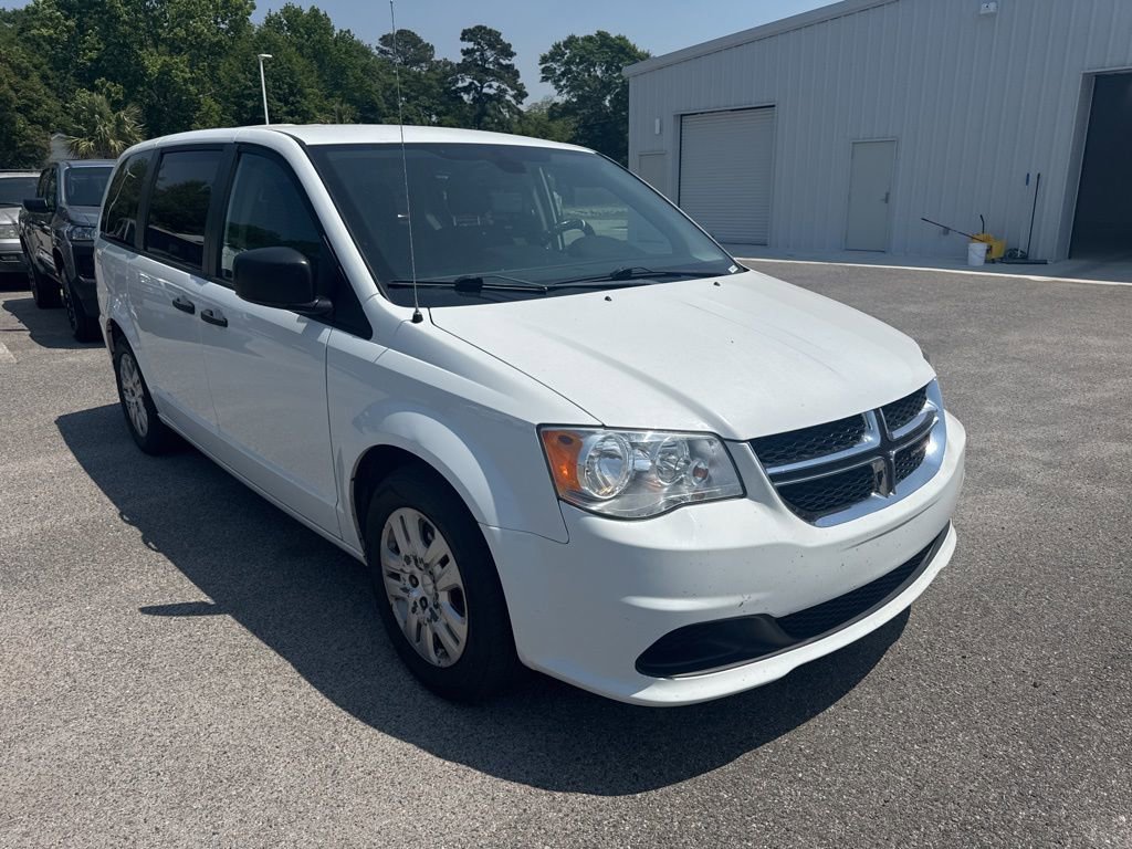 Used 2020 Dodge Grand Caravan SE w/ UConnect Hands-Free Group FWD image 5