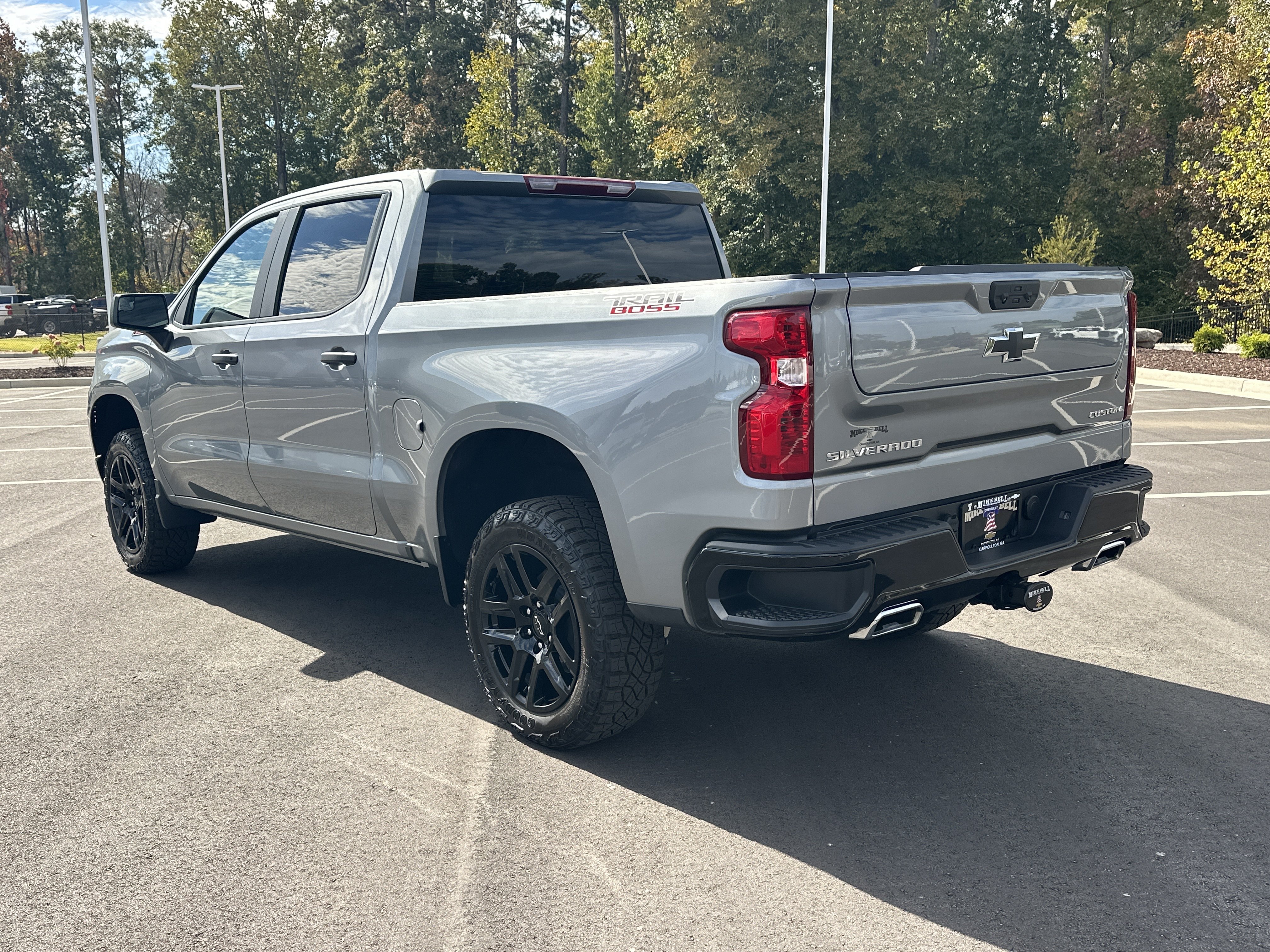 Used 2025 Chevrolet Silverado 1500 Custom Trail Boss AWD/4WD image 5