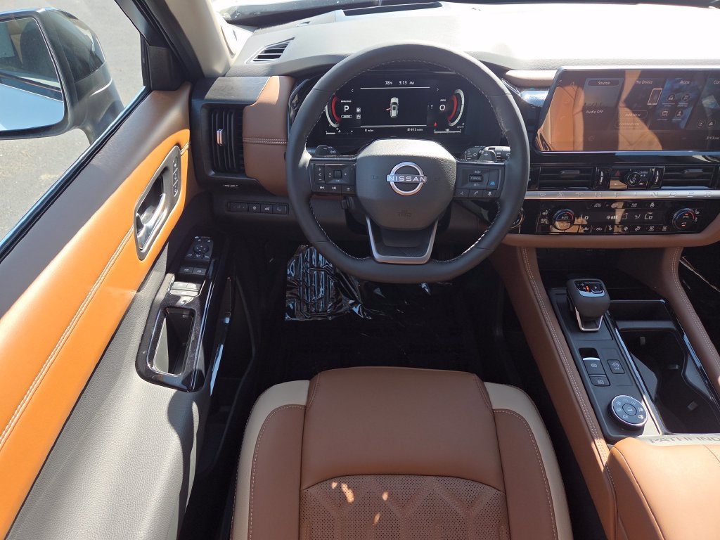 New 2026 Nissan Pathfinder Platinum w/ Accent Package AWD/4WD image 34