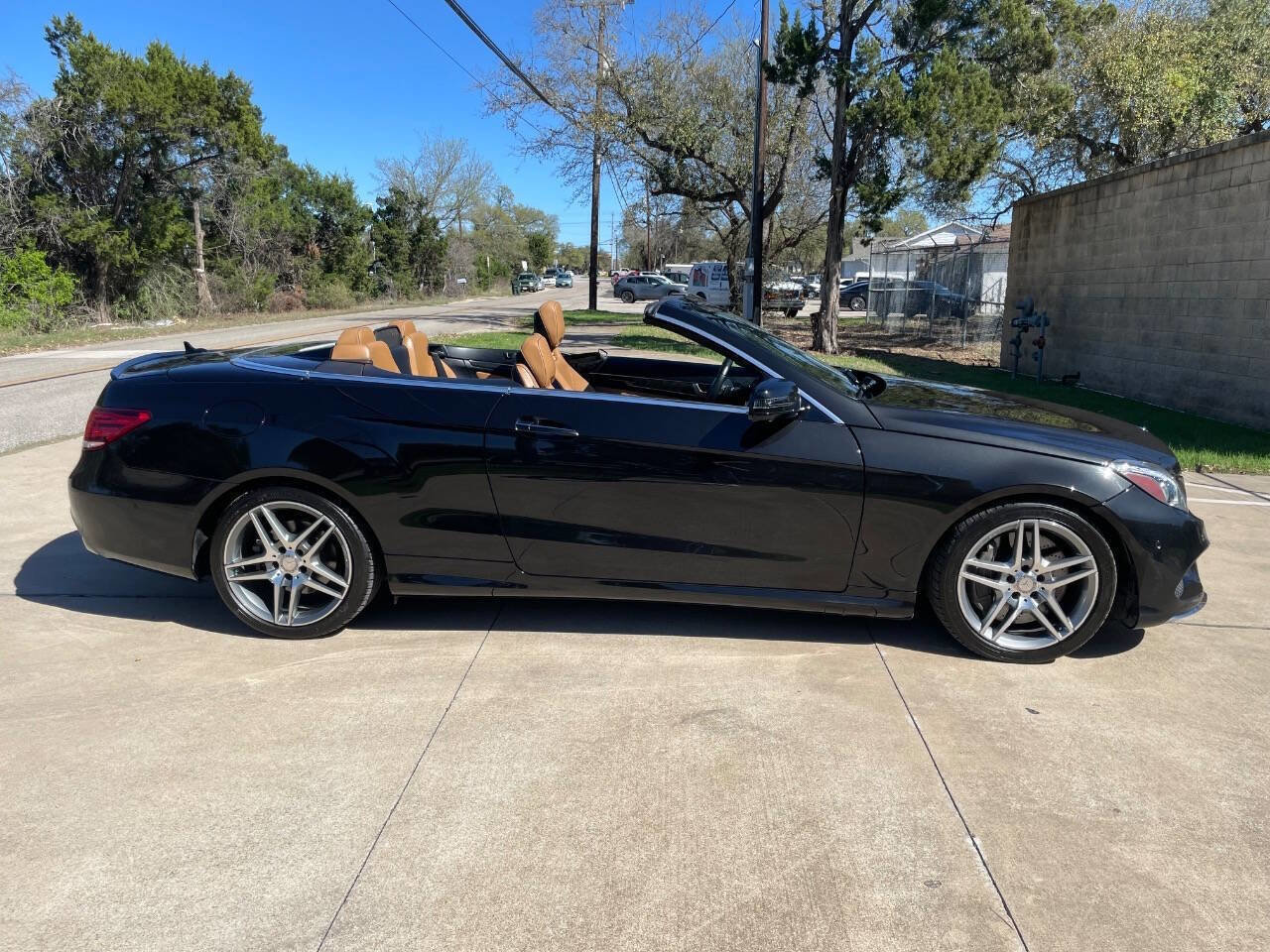 Used 2014 Mercedes-Benz E 550 Cabriolet image 23