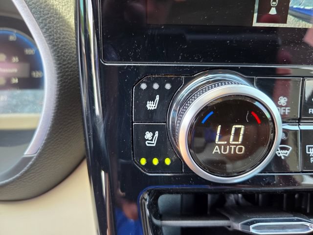 Used 2024 Toyota Highlander Limited AWD/4WD image 28