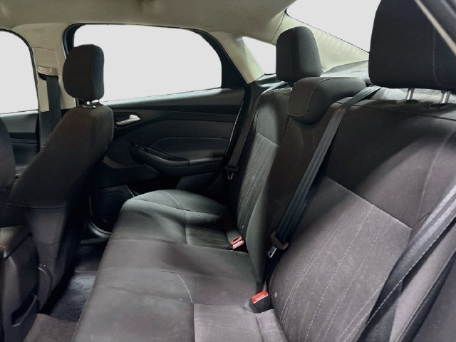 Used 2018 Ford Focus SE FWD image 17