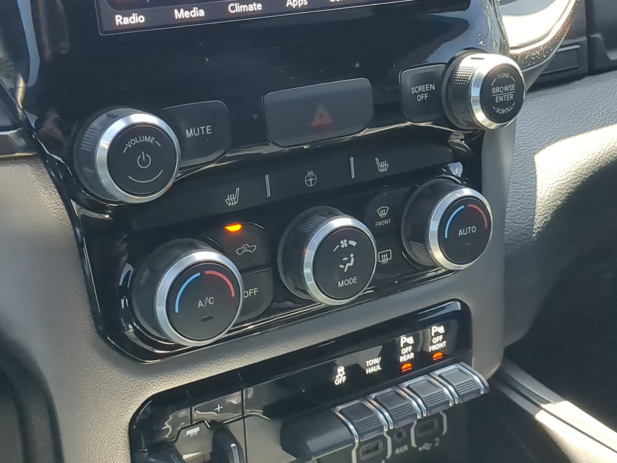 Used 2019 RAM 1500 Sport w/ Level 2 Equipment Group AWD/4WD image 27