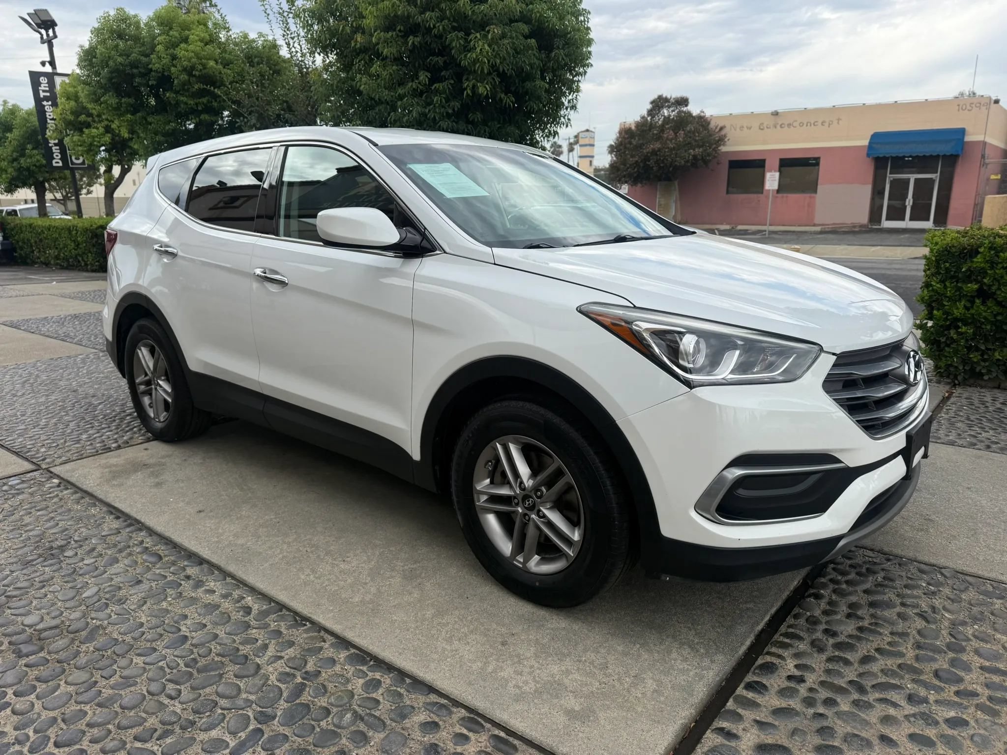 Used 2018 Hyundai Santa Fe Sport AWD/4WD image 3