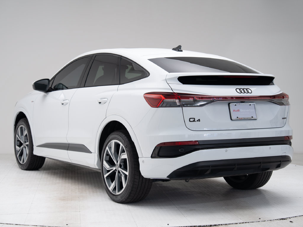 Used 2023 Audi Q4 e-tron Premium Plus w/ Premium Plus AWD/4WD image 3