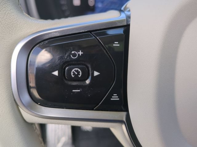 Certified 2024 Volvo XC90 B6 Ultimate w/ Protection Package Premier AWD/4WD image 18