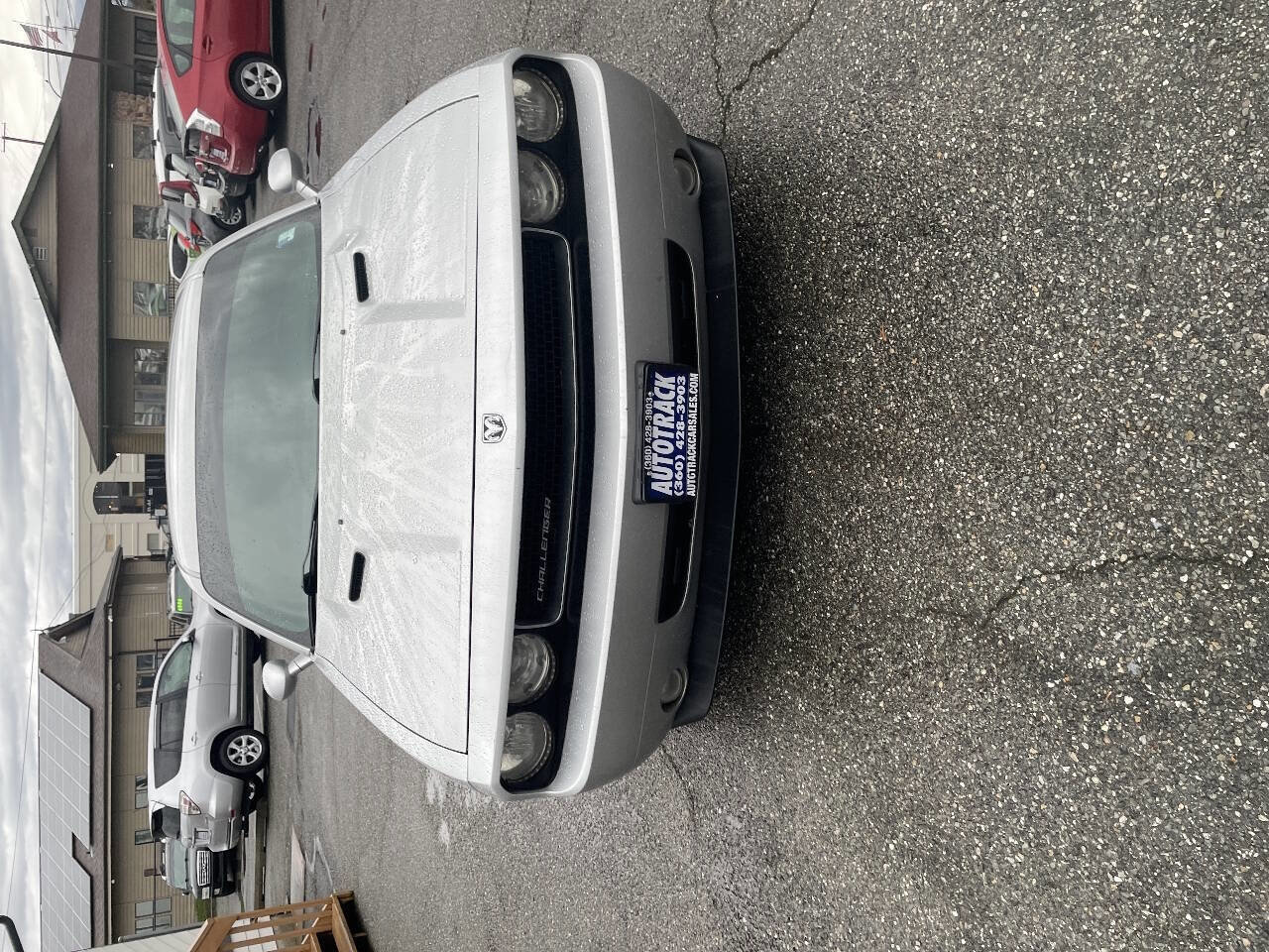 Used 2010 Dodge Challenger SE image 2