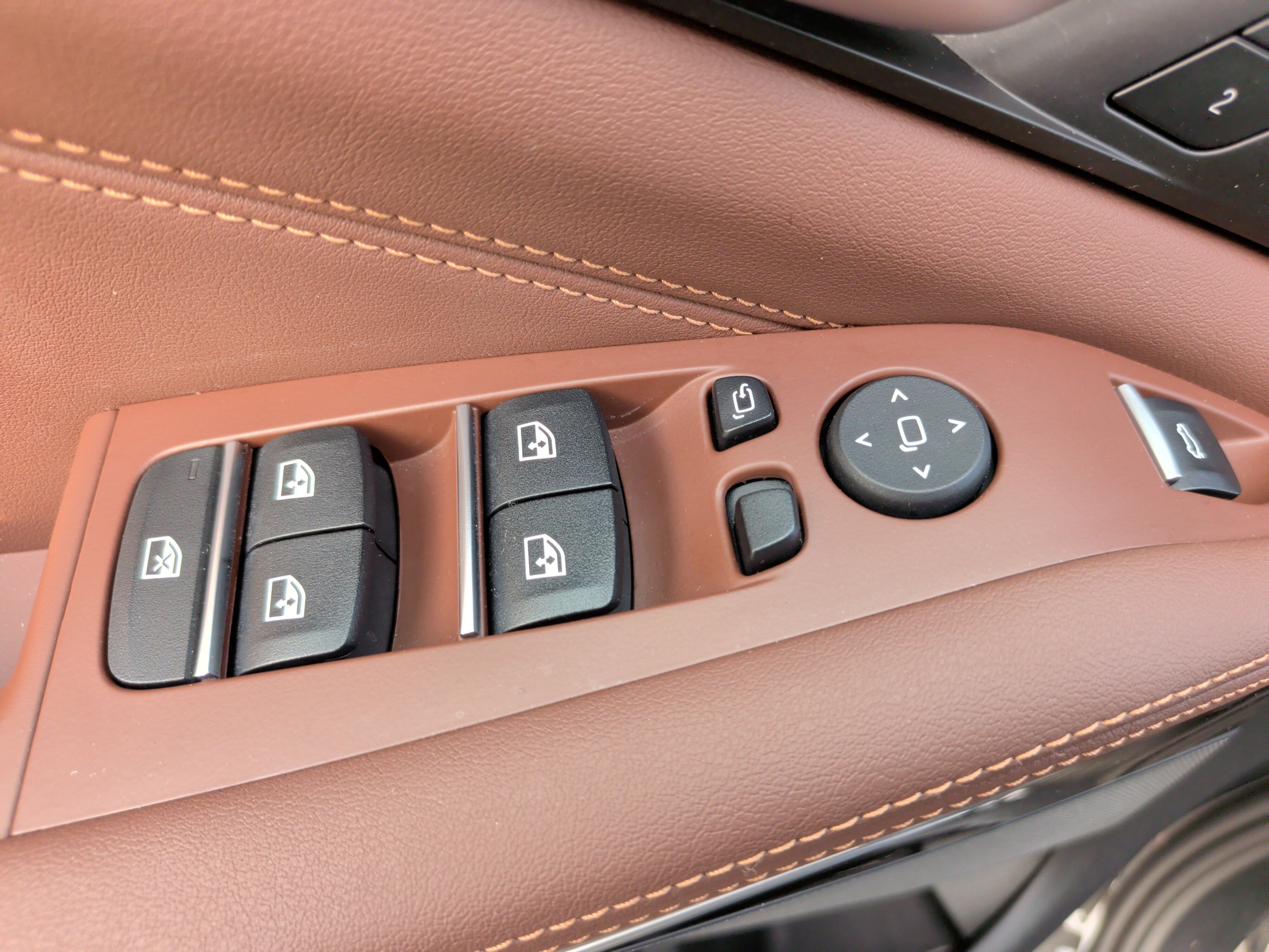 Certified 2025 BMW X5 M60i w/ Climate Comfort Package image 29