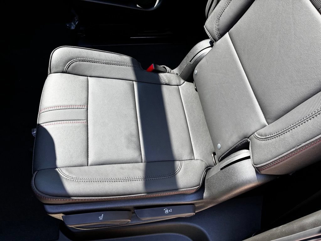 New 2026 Chevrolet Suburban RST w/ Comfort Package RWD image 17