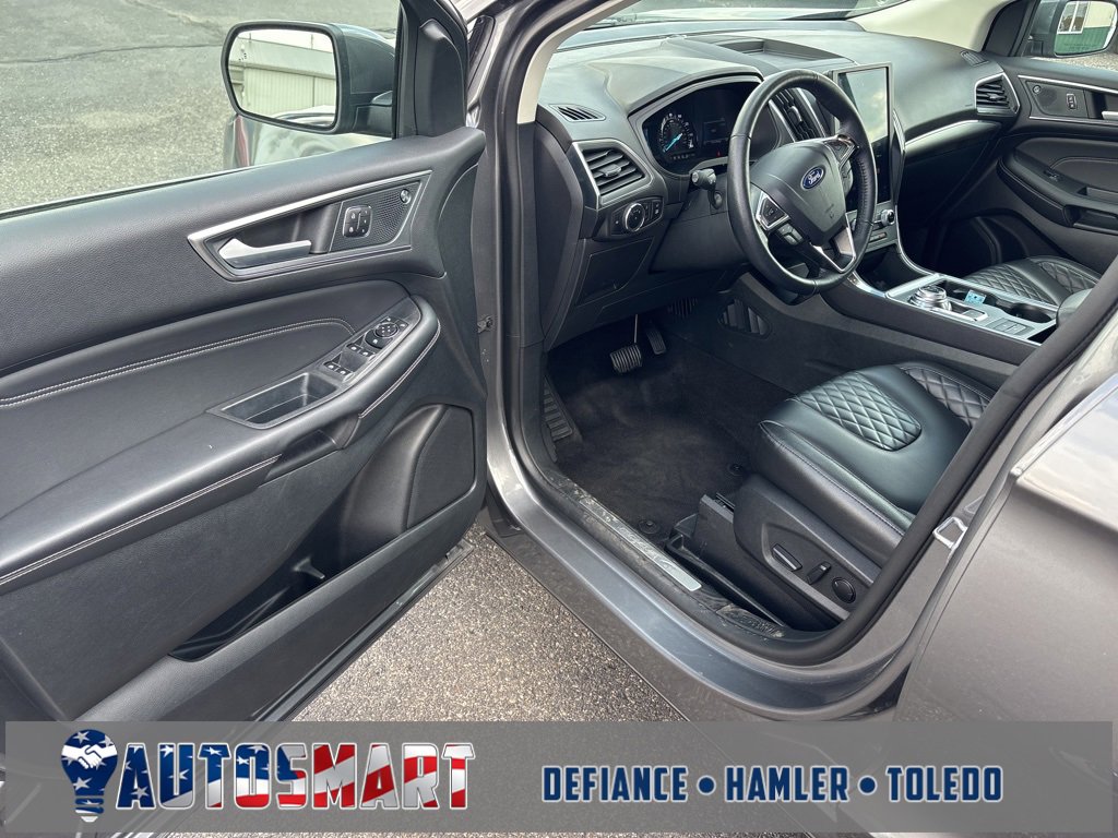 Used 2024 Ford Edge Titanium image 16