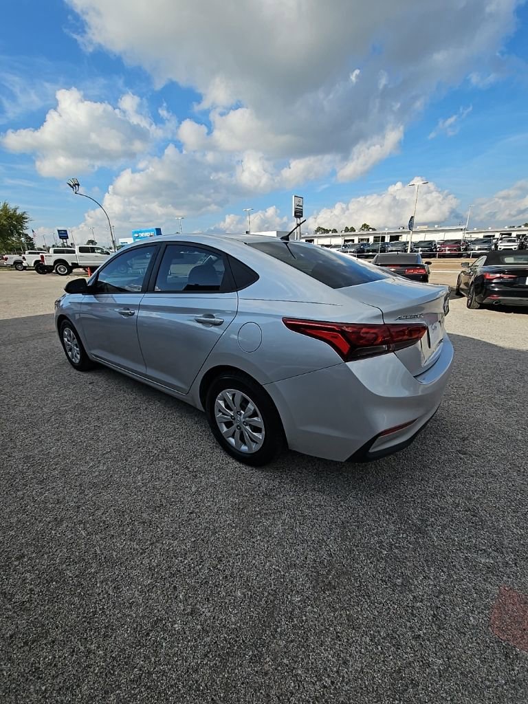 Used 2021 Hyundai Accent SE FWD image 5