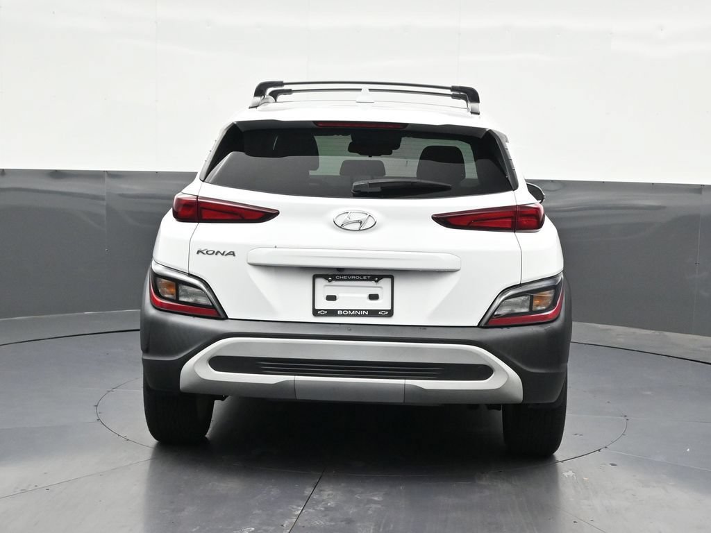 Used 2022 Hyundai Kona SEL FWD image 4