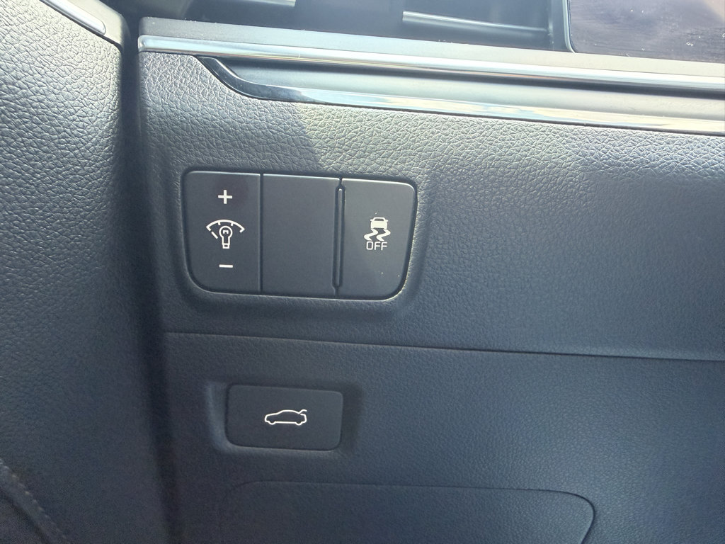 Used 2025 Kia K5 GT-Line w/ GT-Line Premium Package FWD image 13