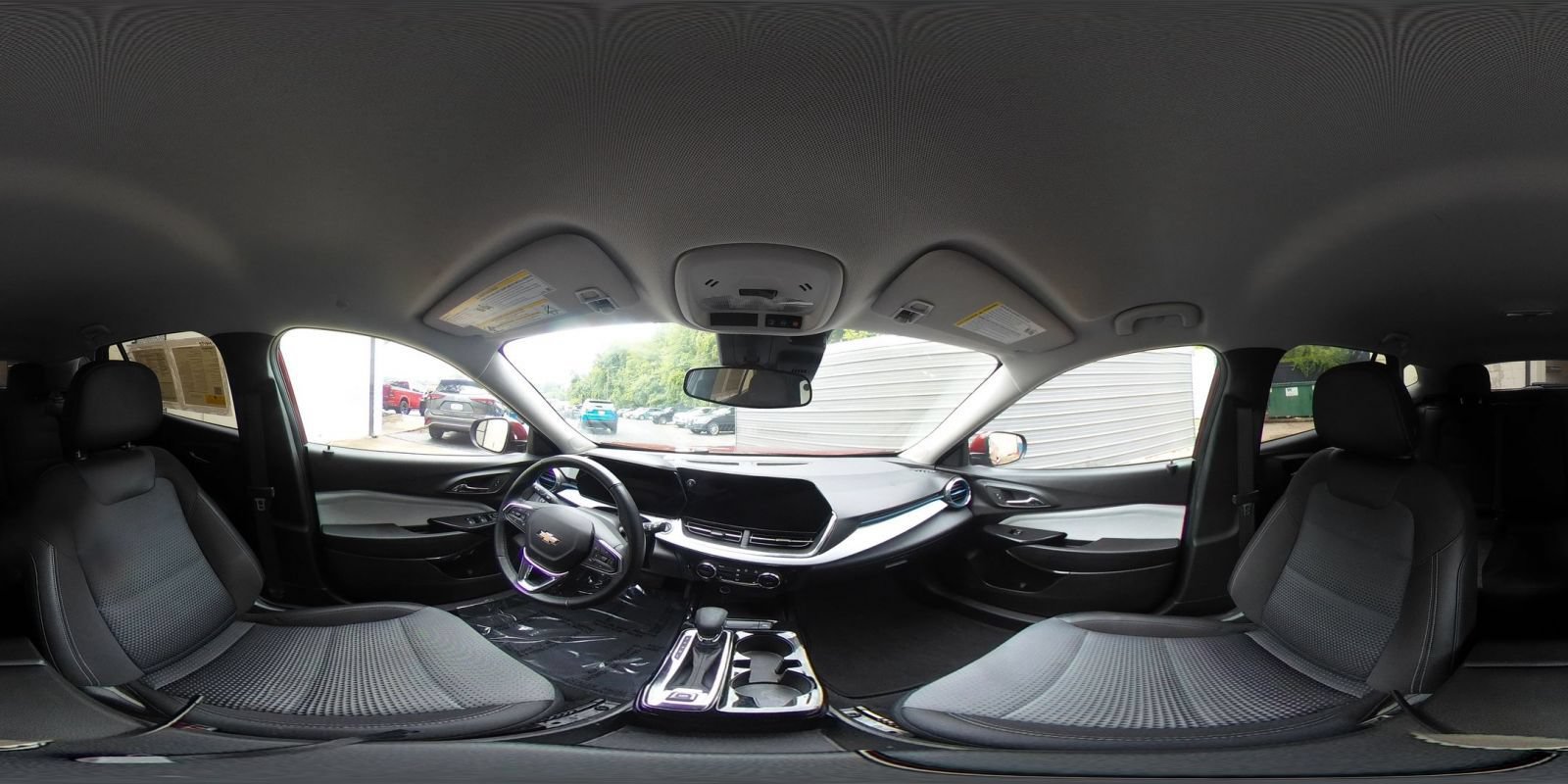 Used 2025 Chevrolet Trax LT w/ LT Convenience Package FWD image 38