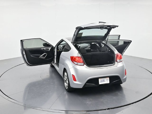 Used 2017 Hyundai Veloster Value Edition FWD image 48