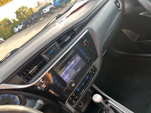 Used 2017 Toyota Corolla L FWD image 29