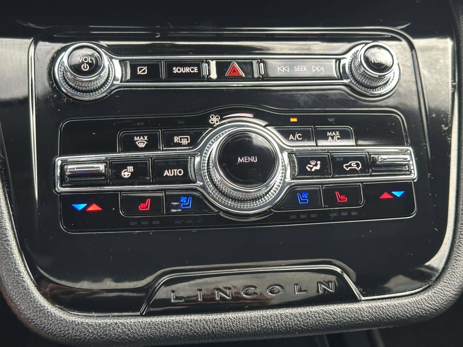 Used 2022 Lincoln Corsair Reserve w/ Equipment Group 201A image 23