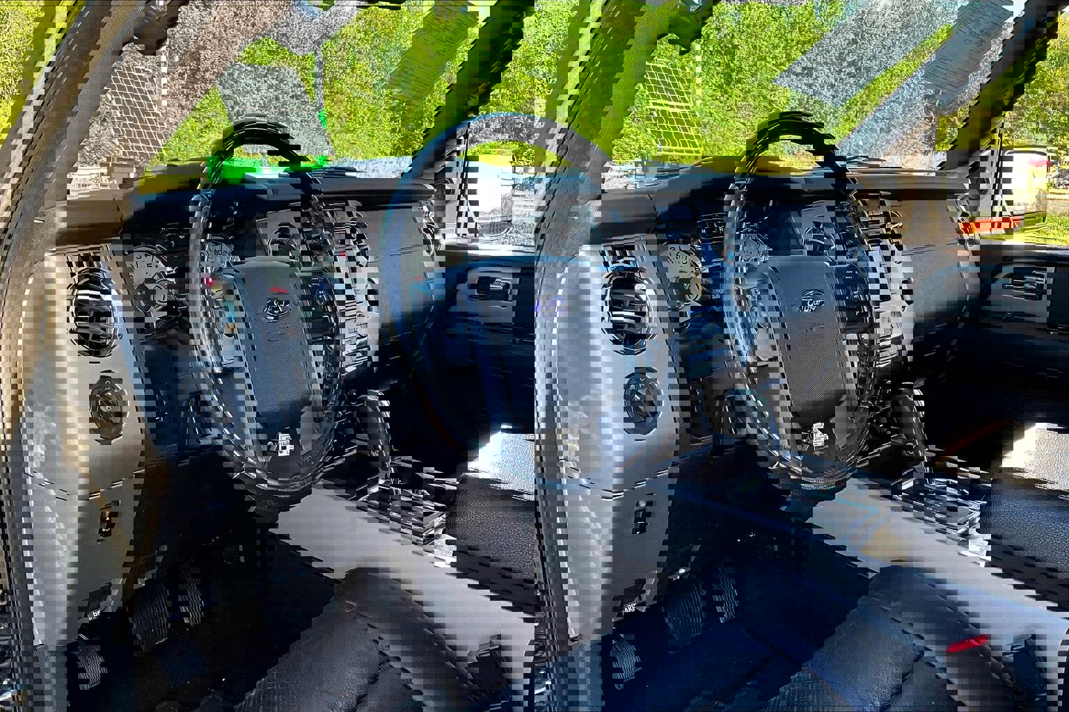 Used 2013 Ford Expedition Limited image 17