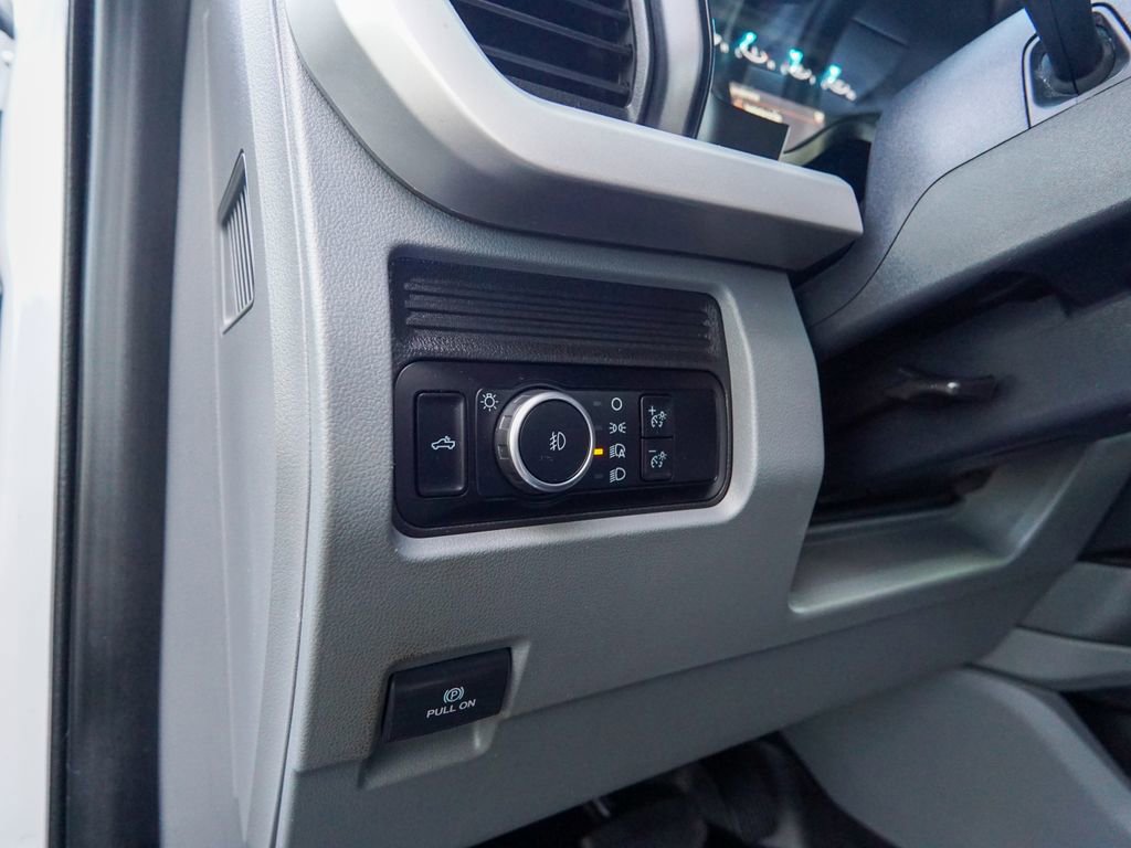 Used 2023 Ford F350 XLT AWD/4WD image 20