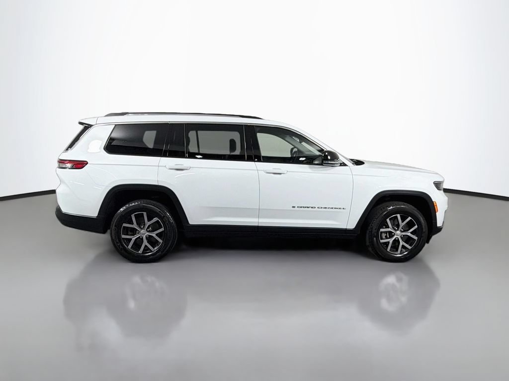 Used 2023 Jeep Grand Cherokee L Limited AWD/4WD image 8