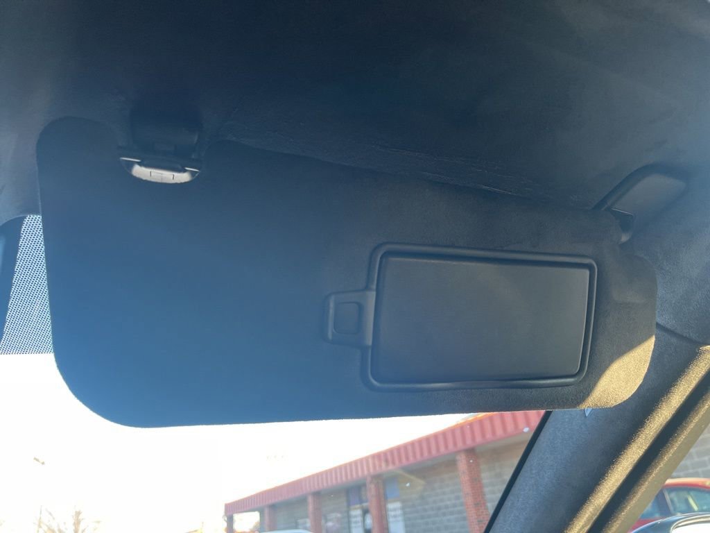 Used 2023 Land Rover Range Rover Velar R-Dynamic S image 78