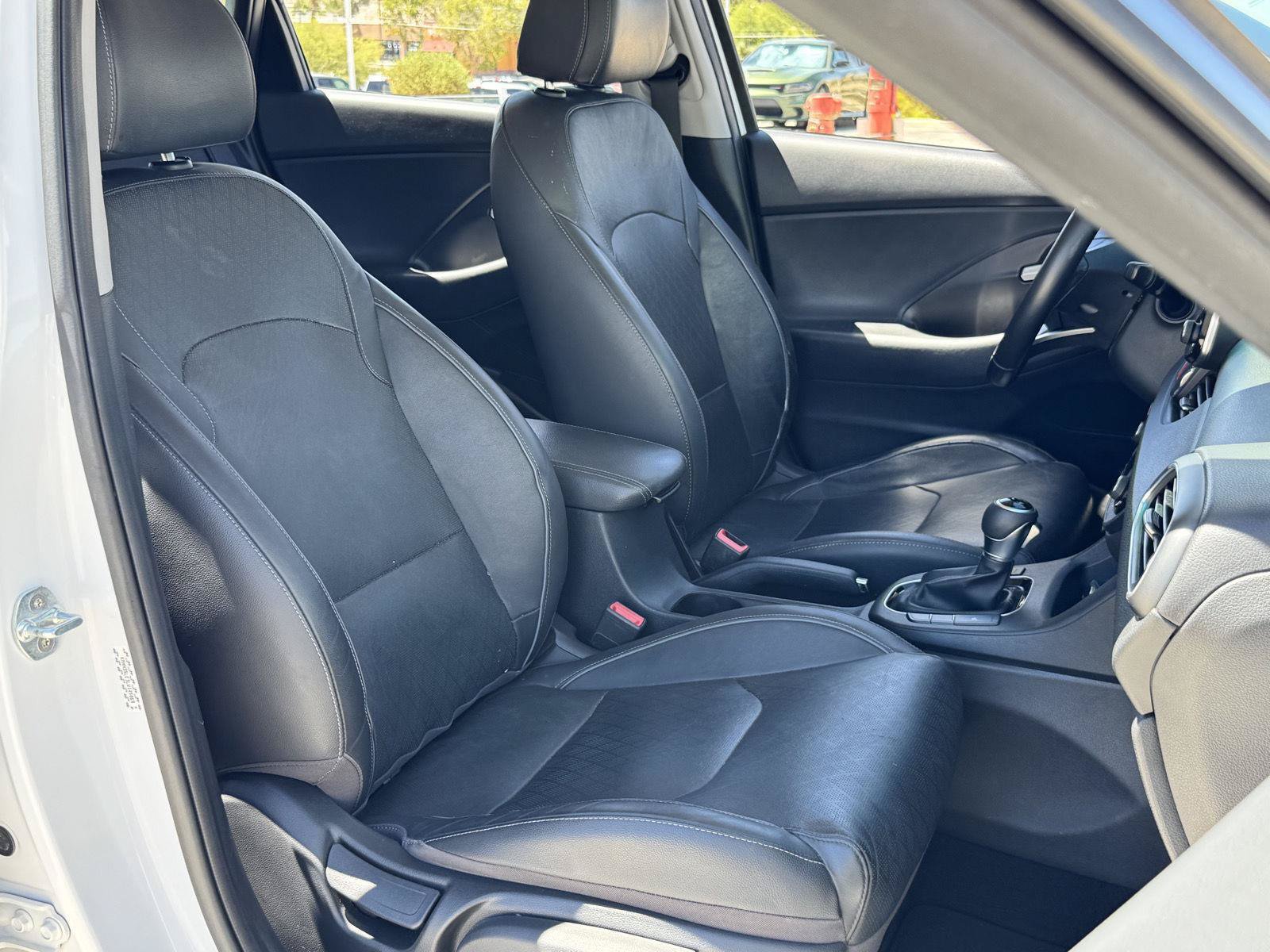 Used 2020 Hyundai Elantra GT w/ Style Package 02 FWD image 31