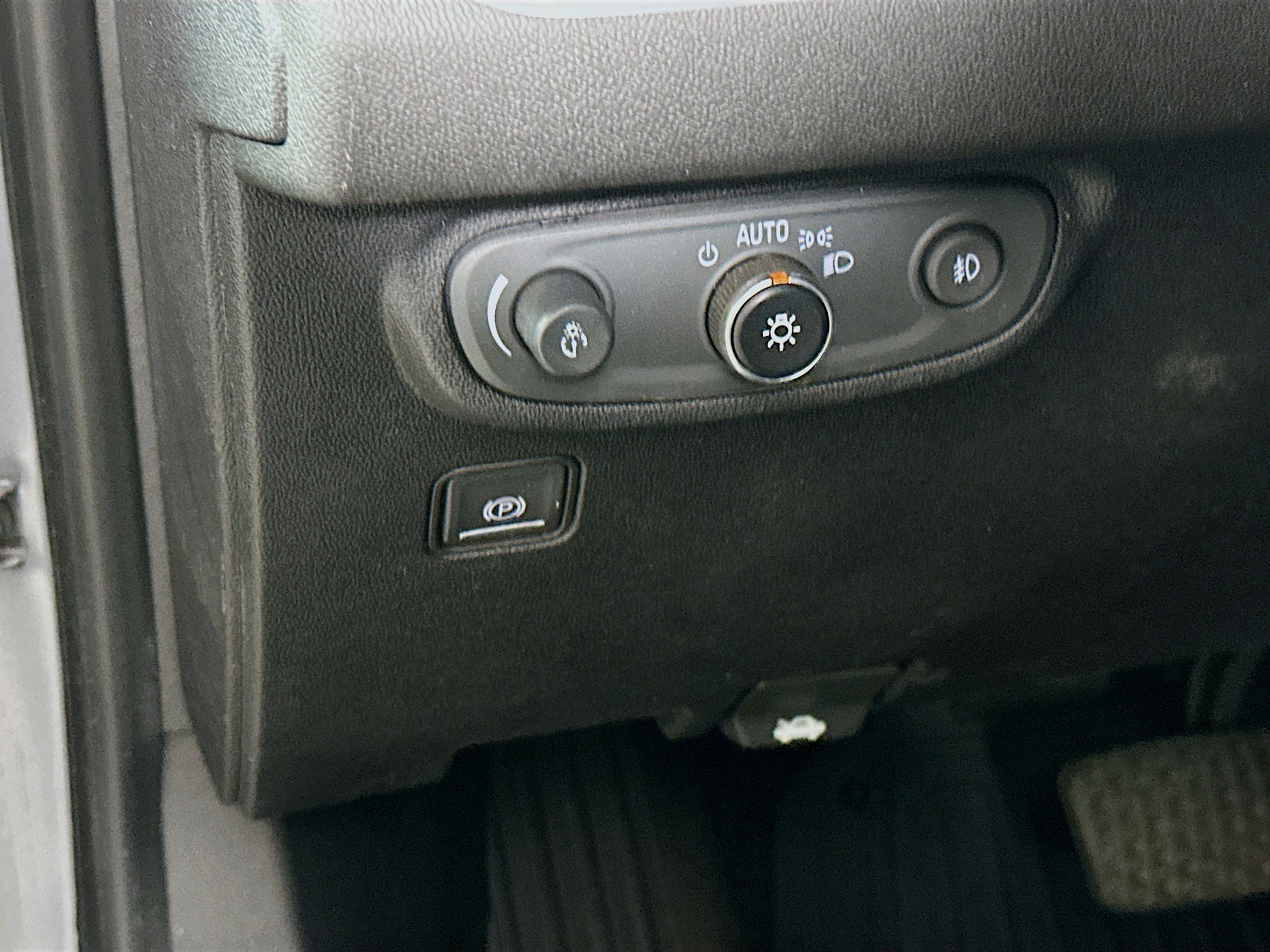 Used 2018 GMC Terrain SLT w/ Preferred Package image 17