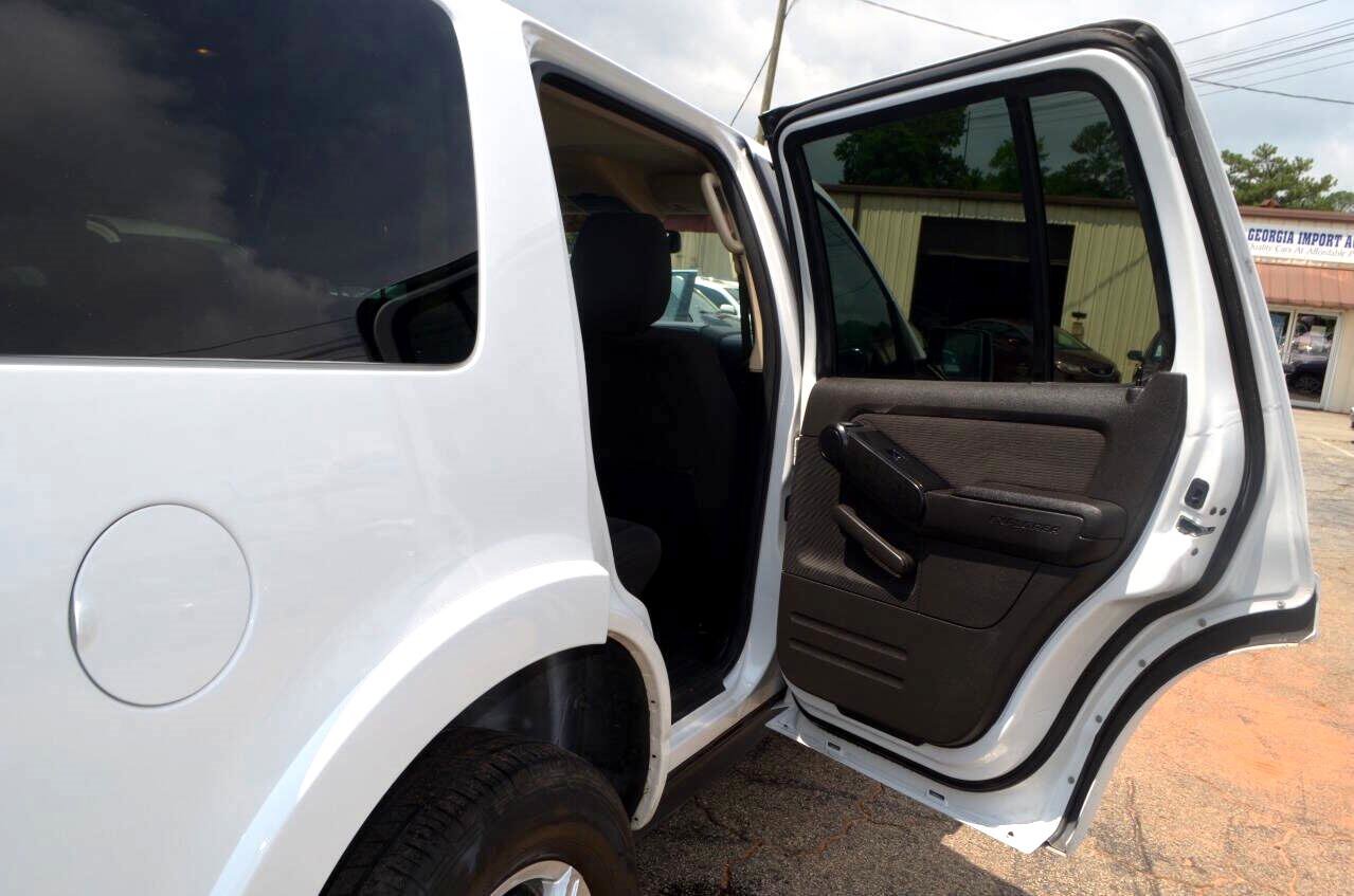 Used 2010 Ford Explorer XLT image 21