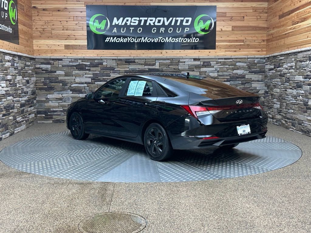 Certified 2023 Hyundai Elantra SEL image 7