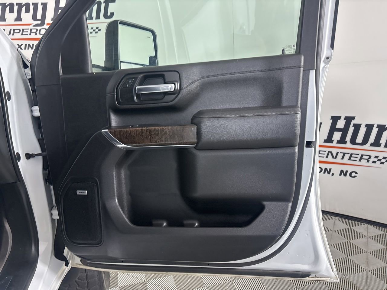 Used 2020 GMC Sierra 2500 Denali w/ Denali Ultimate Package image 29