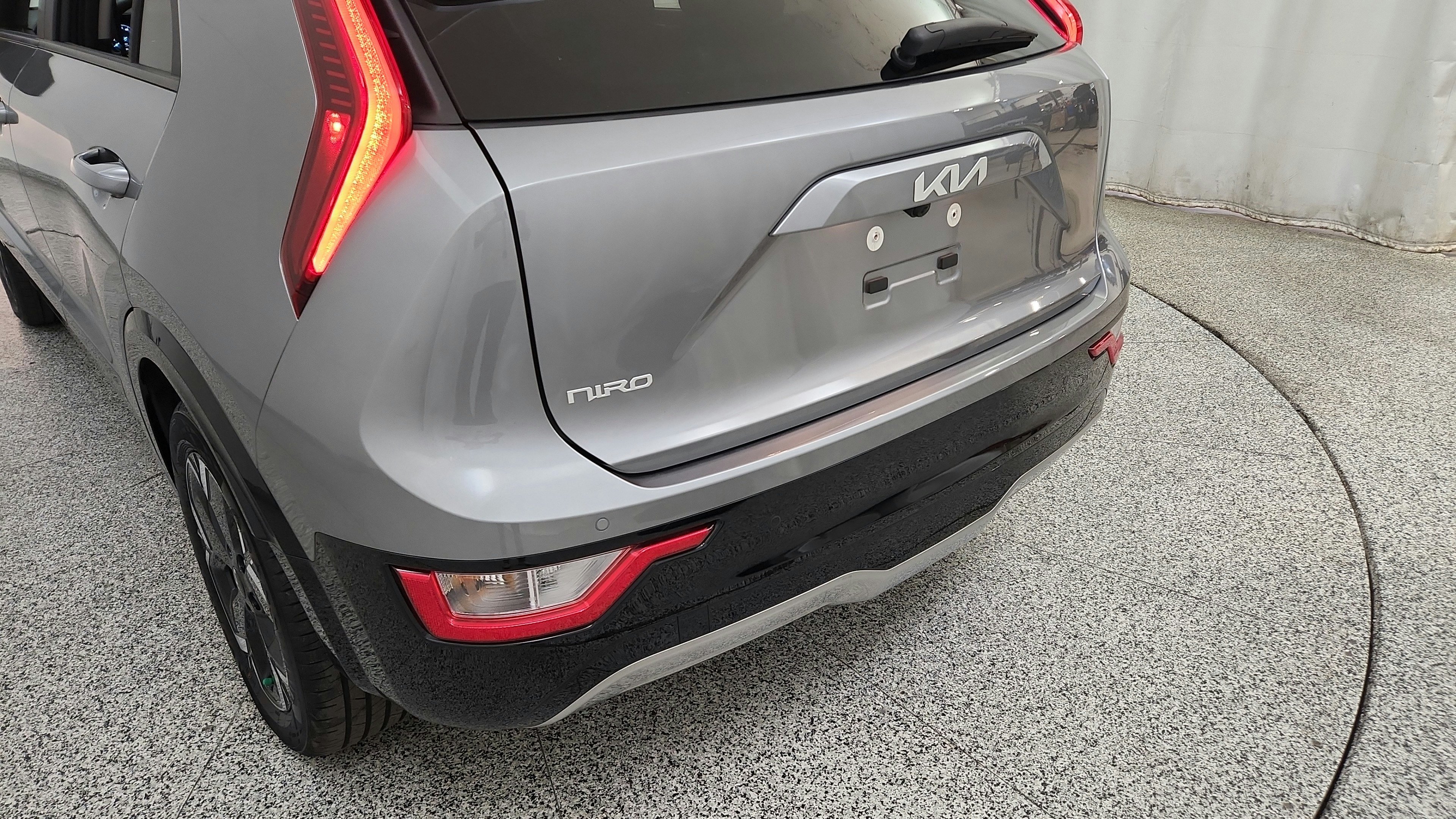 Used 2024 Kia Niro Wind FWD image 30