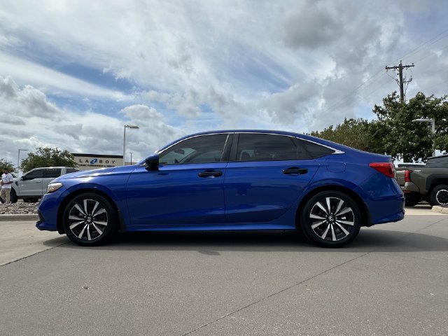 Used 2022 Honda Civic EX image 2