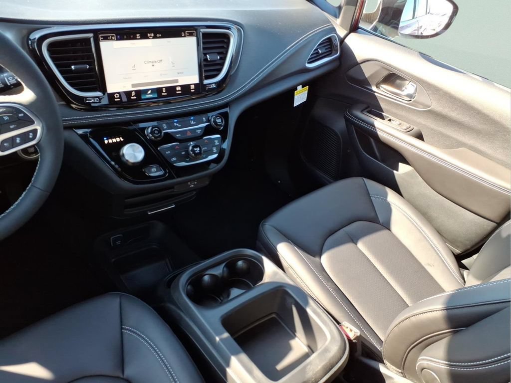 New 2026 Chrysler Pacifica Select FWD image 12