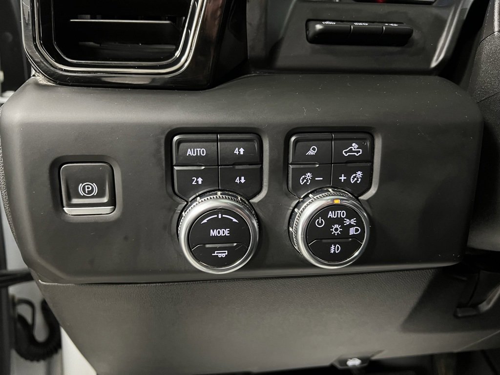 Used 2024 GMC Sierra 2500 AT4 w/ Technology Package image 36