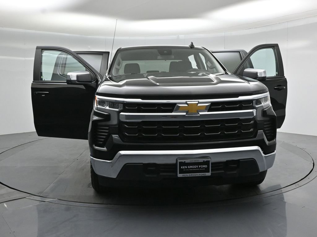 Used 2022 Chevrolet Silverado 1500 LT AWD/4WD image 30