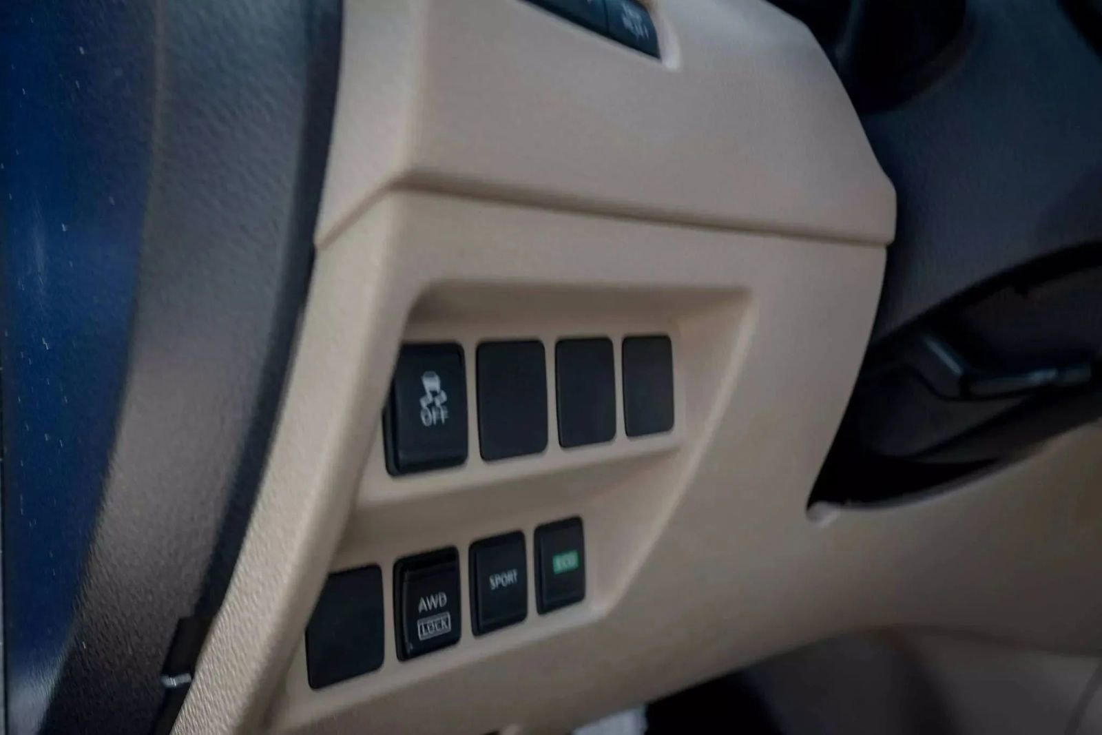 Used 2017 Nissan Rogue S image 25