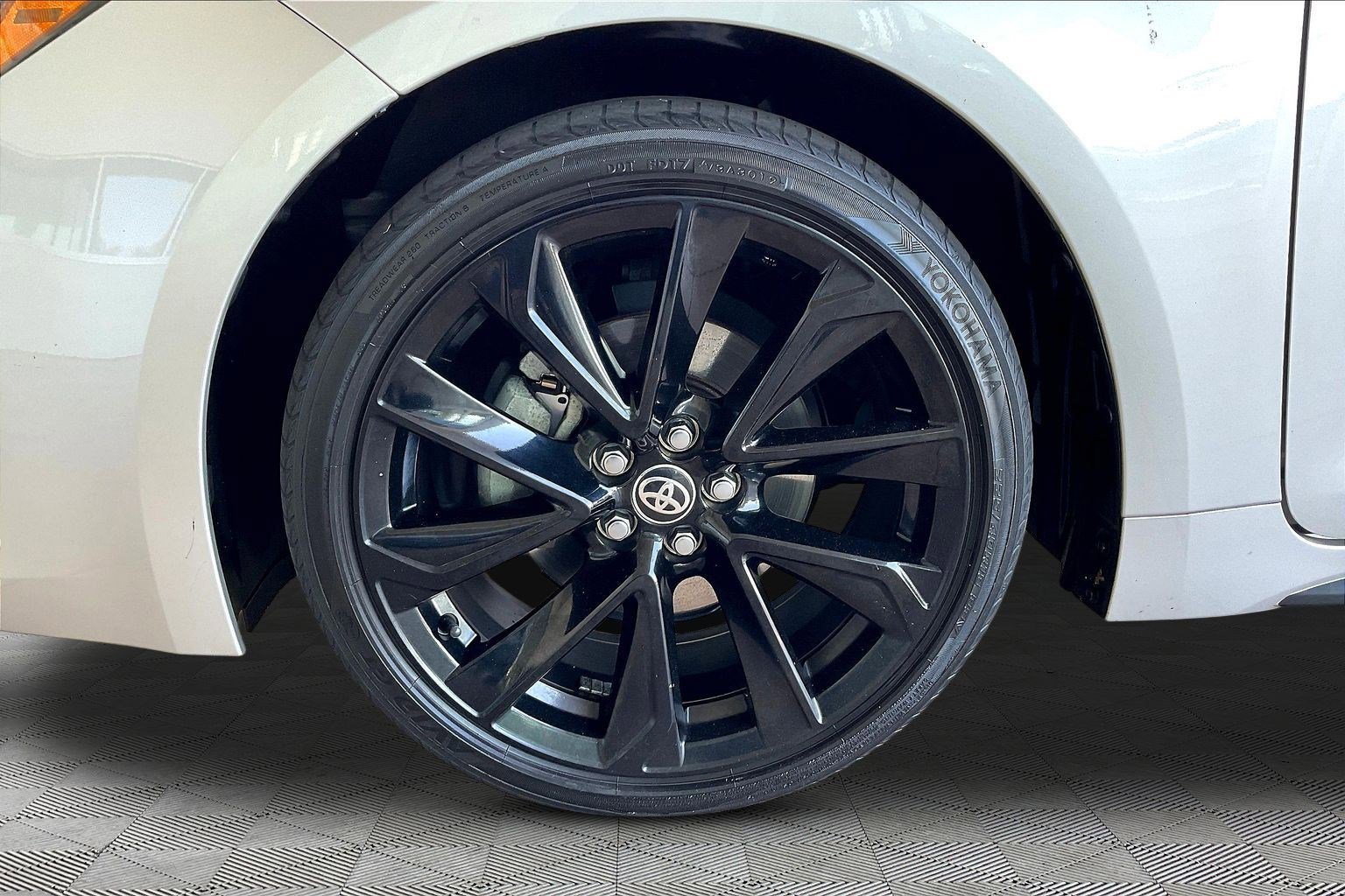 Used 2020 Toyota Corolla SE FWD image 31