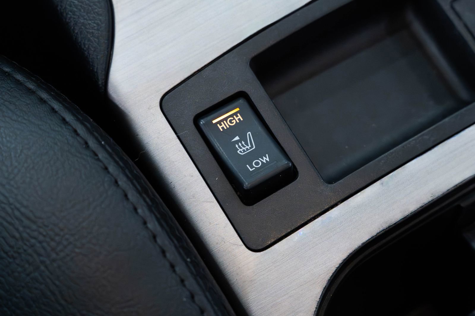 Used 2012 Subaru Outback 2.5i Limited w/ Moonroof Pkg image 14